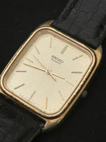 SEIKO 쿼츠 손목시계 스퀘어 작동품