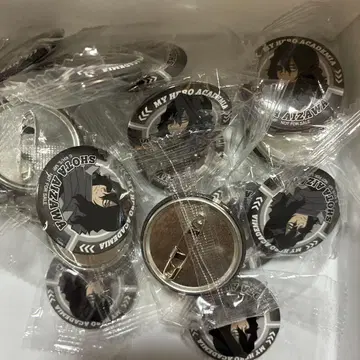 쿠라스시 히로아카 아이자와 캔배지