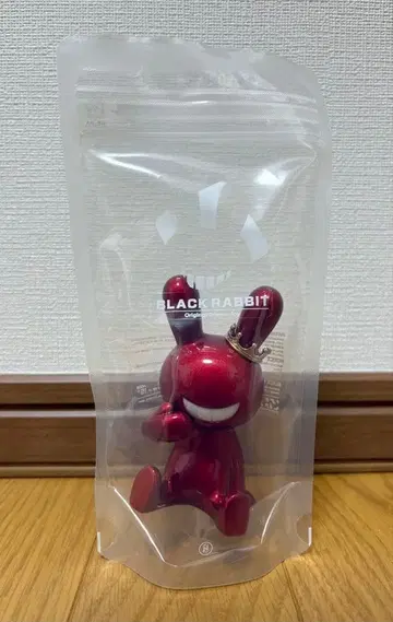 BLACK RABBiT 앉아+왕관 Candy Red