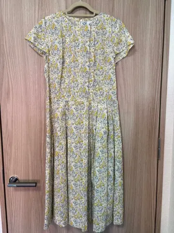 매킨토시 철학 꽃무늬 반팔 원피스