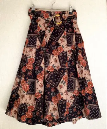 clazzlin 꽃무늬 플레어 스커트 M