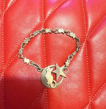 NORA 별과 달 모티브 팔찌