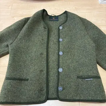 GIESSWEIN 울 자켓 올리브 그린