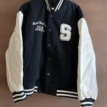 INGNI 바시티 자켓 블랙/화이트