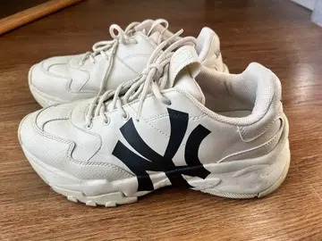 MLB 양키스 스니커즈 화이트