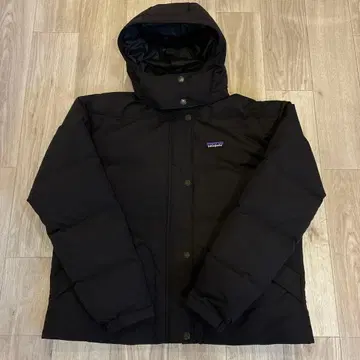 Patagonia 블랙 다운 자켓 후드 부착