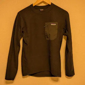 [12/25 판매 종료] 파타고니아 남성용 R1 에어 크루 블랙