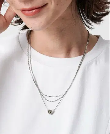 이비츠 하트 3연 목걸이