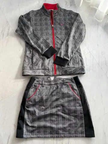 미즈노 골프 여성 의류 자켓과 스커트 세트