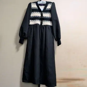 새상품 엑시즈팜 블랙 니트 도킹 롱 원피스