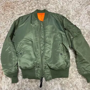 Alpha Industries MA-1 플라이트 자켓 올리브 그린