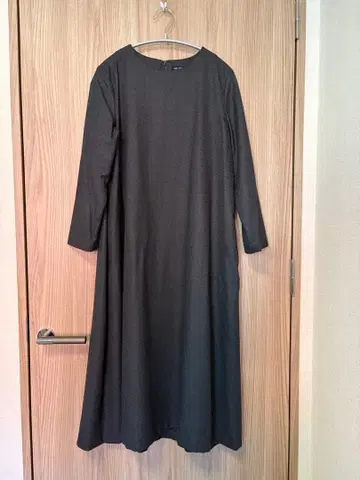 23구 긴팔 A라인 원피스