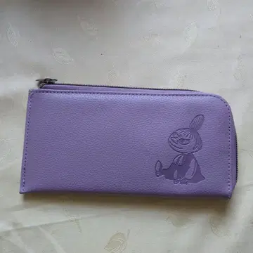 무민 엠보싱 가공 장지갑 코코아 색상