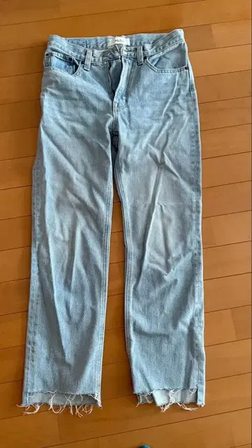 Mila Owen 라이트 블루 스트레이트 데님