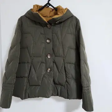 올리브 그린 퀼팅 다운 자켓