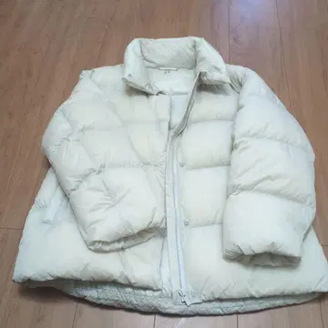UNIQLO 울트라 라이트 다운 M 사이즈