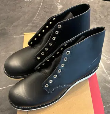 레드윙 8165 US 9 미사용품