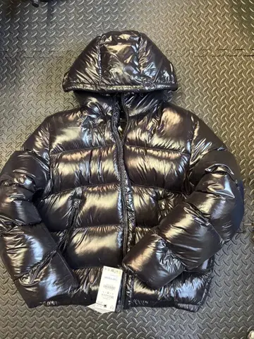 ZARA 완판템 블랙 다운 자켓 후드 부착 M size