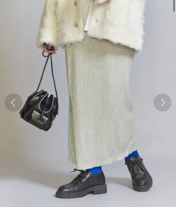 BEAUTY&YOUTH 벨로아 플리츠 백 슬릿 롱 타이트 스커트