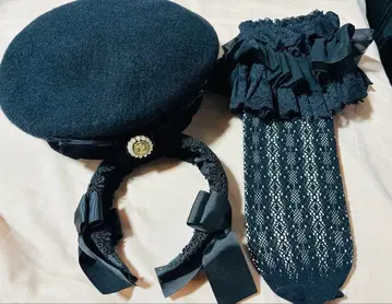 아오키 미사코 시마무라 베레모 머리띠 양말