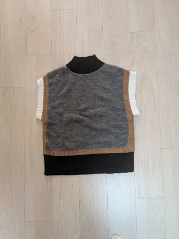 해리스 Harriss 리버서블 하이넥 니트 베스트