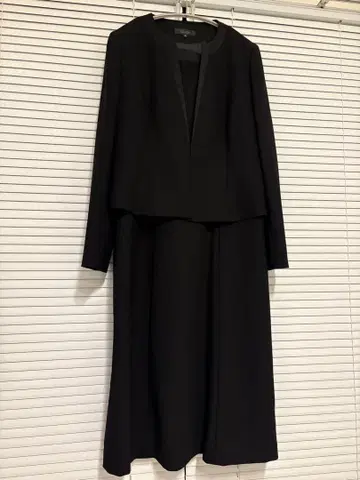 블랙 원피스 수트