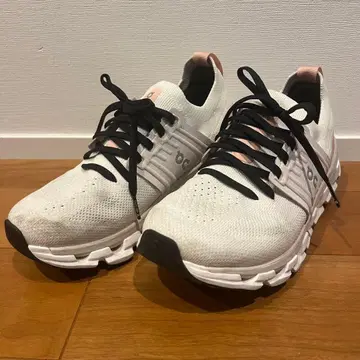 레어 정품 On 스니커즈 사이즈 24.0cm 온 화이트