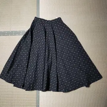 [ 멜로즈 ] 다크 그레이 플레어 스커트