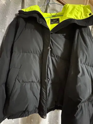 Rady 다운 자켓 블랙/라임