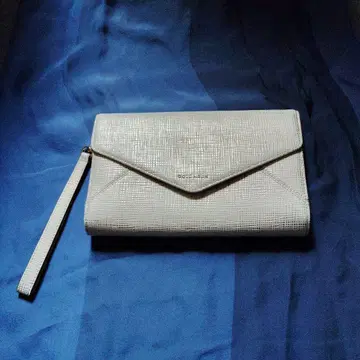 콜한 장지갑 할인했습니다.