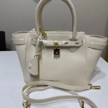 [ 새상품급 ] 벨트 디자인 사만사 아젤 중 사이즈