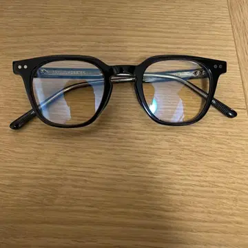 LUTTO EAGLE MONSTER 블랙 안경