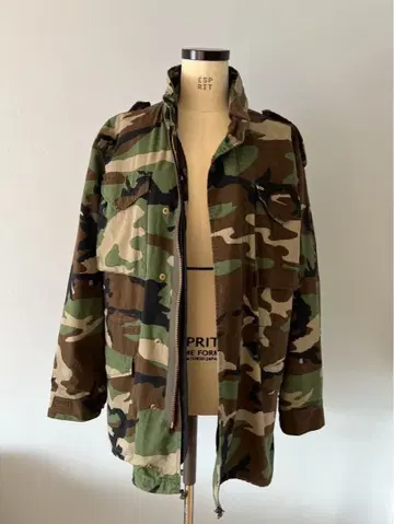 M.W.O.B.H.M 퀼팅 라이너 포함 카모플라쥬 자켓 XL