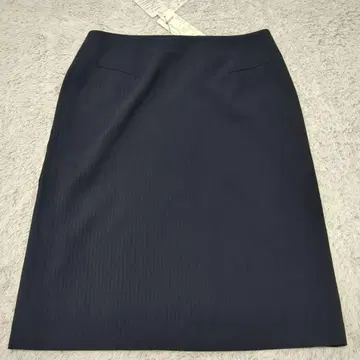 LAUTREAMONT 네이비 스트라이프 타이트 스커트 무릎 기장