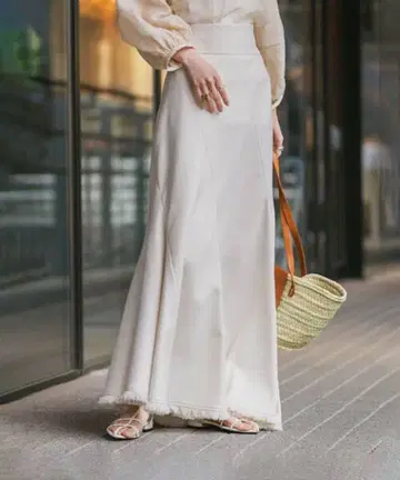 노블 멜란지 컬러 린넨 라이크 토네이도 스커트 36