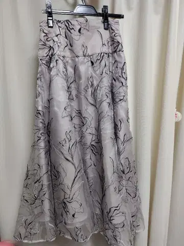 마이 스트라다 꽃무늬 롱 스커트 그레이