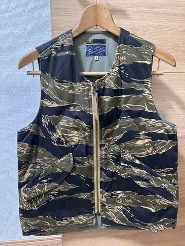 BUZZ RICKSON'S 타이거 스트라이프 카모플라쥬 베스트