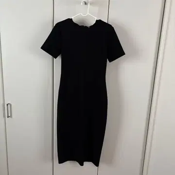 ZARA 블랙 반팔 타이트 원피스