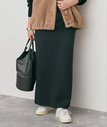 이번 시즌 spick&span 밀라노 리브 니트 스커트 38 사이즈 블랙