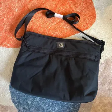 Lululemon 블랙 숄더백