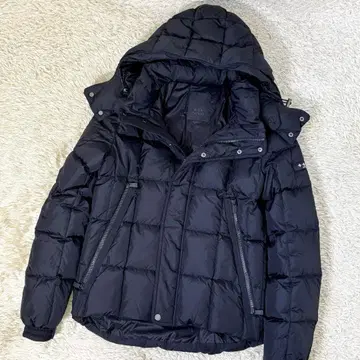 [ 미사용급 ] 타트라스 보에시오 다운 자켓 M 사이즈 블랙 2way