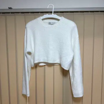 ZAPA 화이트 크롭 스웨터 M