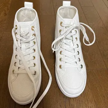 MICHAEL KORS 화이트 하이컷 스니커즈