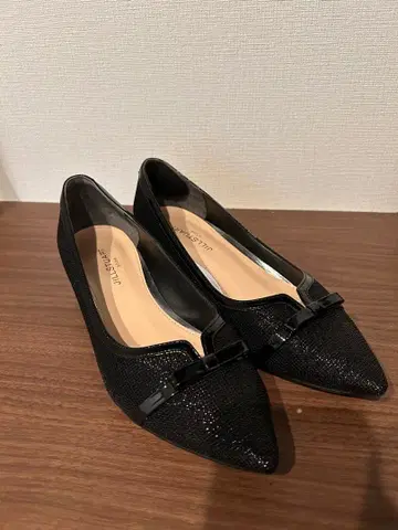 JILLSTUART 리본 포함 블랙 스틸레토 펌프스 23.5