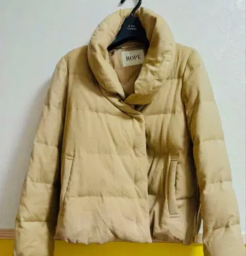 ROPE 베이지 다운 자켓