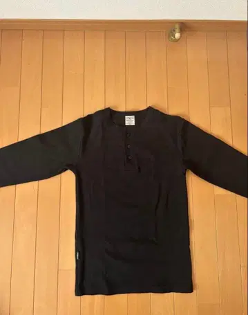 AVIREX 블랙 긴팔 써멀