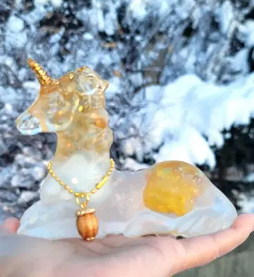 2026년 간지 빛을 달리는 황금의 영마 라프재 오르가나이트