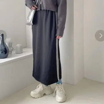 새상품급 LOWRYS FARM 타이트 스커트 로리즈팜 라인 스커트