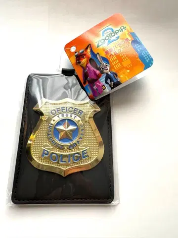 주토피아2 경찰 배지풍 패스 케이스