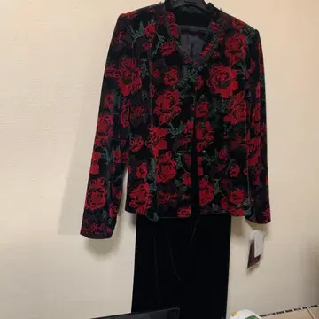 벨벳 꽃무늬 스커트 셋업